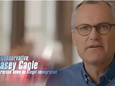 공화 유력 차기 주지사 후보 케이글 '강력 이민단속 지지' TV광고