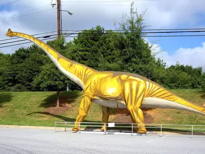 귀넷 공원마다 대형 공룡상