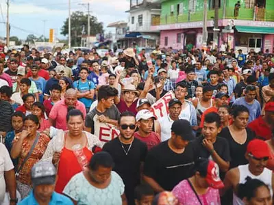 ‘캐러밴’ 이민자 행렬 해산…일부 북상