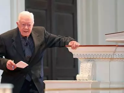 조지아 시골마을 플레인스  '지미 선생님' 보러 온 사람들로 '북적'