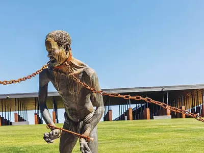 인종테러 참상 생생 희생자들을 기린다