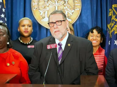 마린 의원 "데이빗 김 지지"