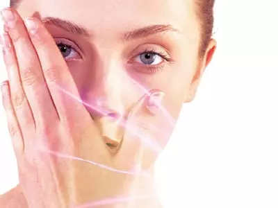 샤워는 10분 이내 너무 뜨겁지 않게