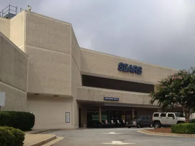 귀넷몰 '시어스' 폐쇄.... 재개발 기대감↑