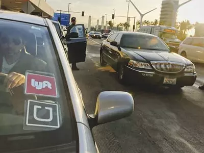 “우버·리프트만 해서 먹고살기 힘들다”