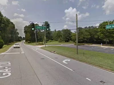 둘루스Hwy에 보행자 도로