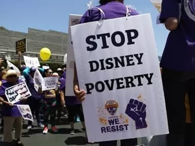 디즈니랜드, 내년부터 최저임금 15달러