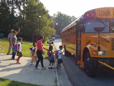 '백 투 스쿨' 시작 ... 운전 '조심 또 조심'