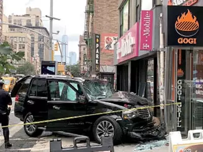 맨하탄 한식당 차량 돌진…4명 부상