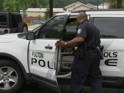 애틀랜타, 학교 경찰 '바디캠' 확산