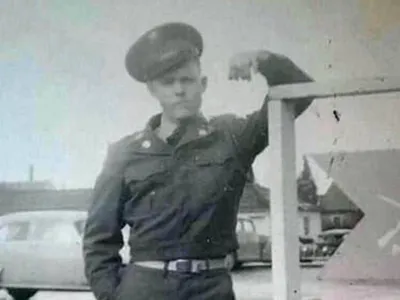 "당신의 희생 잊지 않겠습니다"