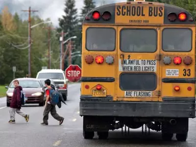 '어린이 안전 뒷전' 스쿨버스 규정