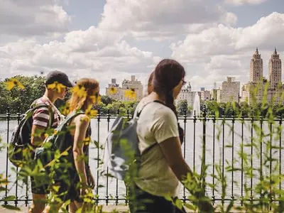 걸음걸이를 보면 문화를 알 수 있다