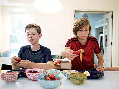 “고기 먹는 건 살인”자녀가 채식주의자 됐다면