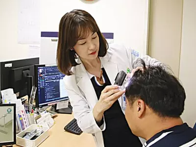 정수리형 탈모엔‘먹는 약’ 앞머리‘모낭 이식’효과적