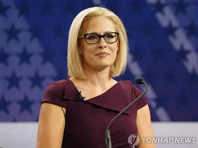 민주, 애리조나서 42년만에 상원 차지