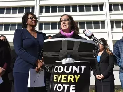 끊임없이 도전 받는 조지아 불공정 선거관리