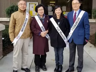 투표소 통역서비스 나선 한인들