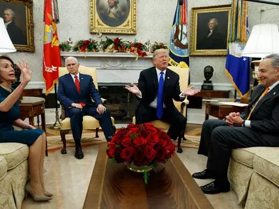 트럼프- 민주 지도부, 국경장벽 예산 정면충돌