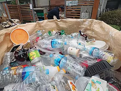 재활용코드 3, 7 표기된 플라스틱 생수병 다시 쓰지 말아야