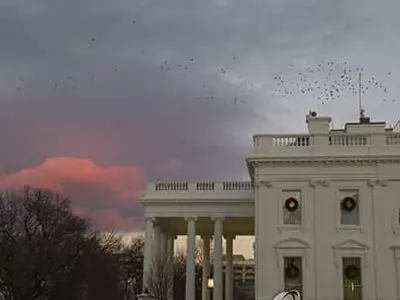 성탄전야 ‘대혼돈’에 빠져든 워싱턴 정가