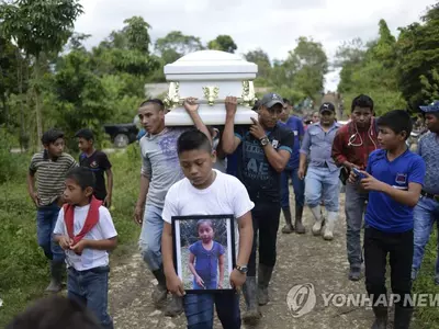 국경억류 과테말라 8세 소년 사망... 이달 2번째