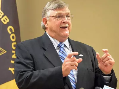 "불법 이민자는 강간·살인·마약 밀수범"