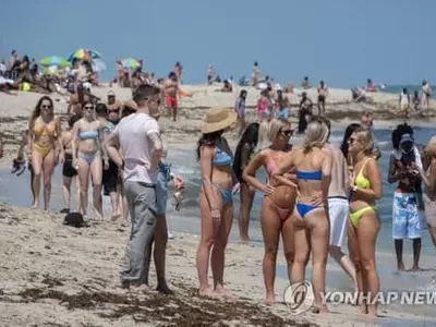 봄방학 맞은 미국…항공여행객 성탄절 후 최대·해변도 '북적'
