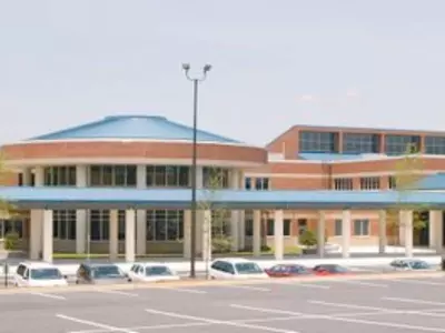 인스타그램 위협에 밀크릭고 출입 제한