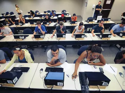 연습문제 자주 풀고 600점 이상때 응시 바람직