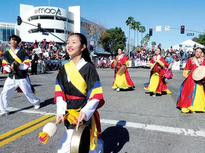 한국 사물놀이 ‘킹덤 데이 퍼레이드’