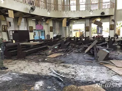 필리핀, 성당 폭발 사망자수 20명으로 낮춰… 81명 부상
