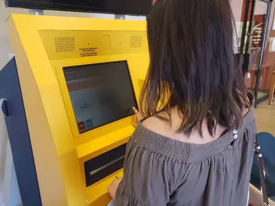 "차 번호판 갱신, 키오스크서 간편하게"