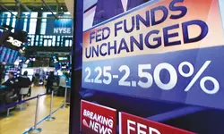 이자율 하락은 반갑지만 경기 둔화는 걱정