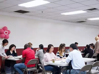 "시민권 신청 무료로 도와드립니다"