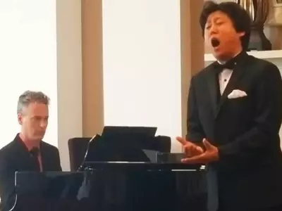 '박수갈채' 테너 허정민 독창회