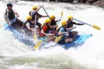 래프팅의 계절... 가족·친구끼리 함께 '으쌰으싸'