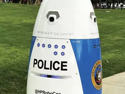 거리순찰 ‘로보캅’ 첫 등장