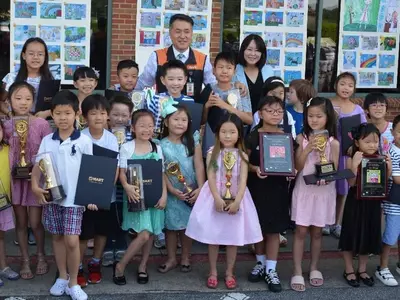 H마트 한마음 어린이 그림 그리기 대회 시상식