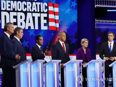 민주대선 첫 토론회 '트럼프 때리기' 합심