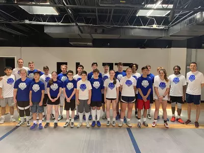 탄생 한 달 한인 펜싱 아카데미 명성 떨쳤다