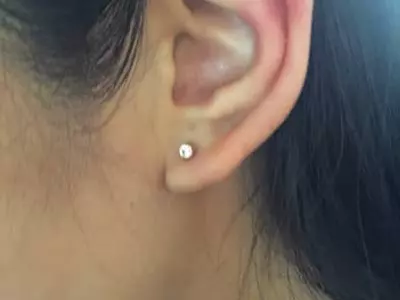 피어싱 하겠다 조르는 아이… 업소 위생 확인을