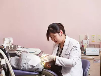 젖니는 곧 빠질텐데… 충치 방치하면 영구치까지 썩는다