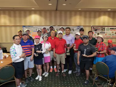 장학기금 모으려 무더위 속 '스윙'