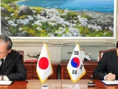 "주류사회 웃음거리 될 것"