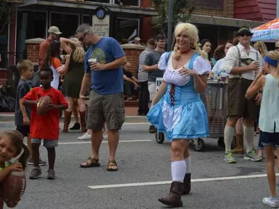 "'옥토버 페스트' 멀리 갈 필요 있나요"
