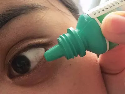 컴퓨터 작업할 땐 눈 자주 깜빡이세요