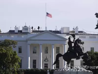 바이든, 애틀랜타 총격 피해자 기리는 포고문…조기 게양 명령