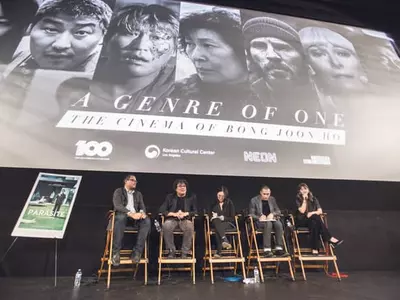 ‘기생충’에 쏟아지는 찬사    오스카 수상 한발 앞으로