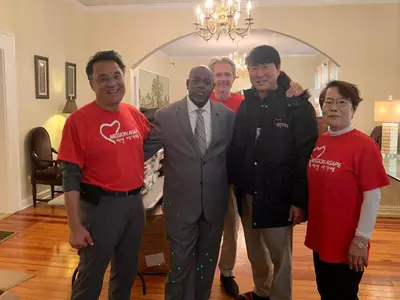 〈사진〉 미션 아가페 '사랑의 점퍼 나누기' 올해 첫 스타트